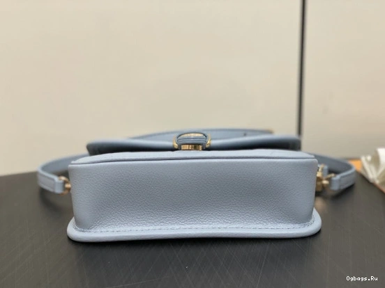VUITTON Nano Diane-19*10.5*6 CM LOUIS 0413